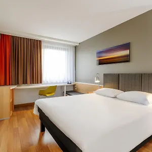 ibis-hotel-frankfurt-messe-west.frankfurtammainhotels.com/